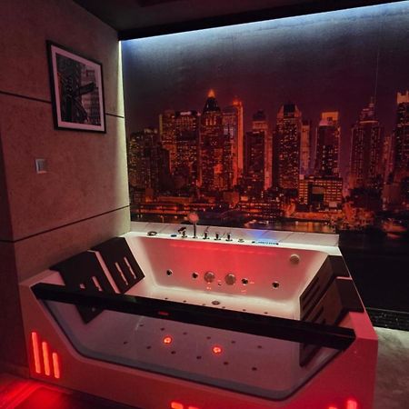 Apartament Manhattan Елк Екстериор снимка